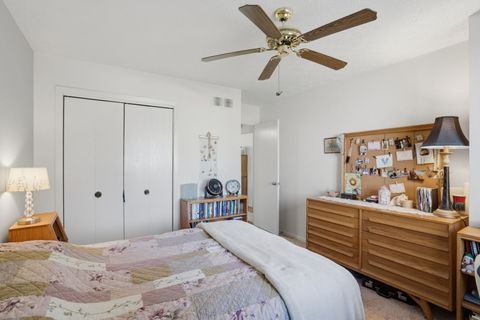 Tiny photo for 4706 Kynnelworth Drive #1, Bettendorf, IA 52722 (MLS # 12627374)