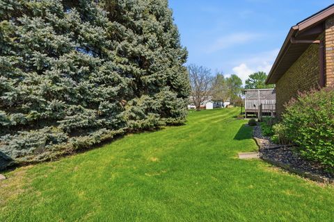 Tiny photo for 4706 Kynnelworth Drive #1, Bettendorf, IA 52722 (MLS # 12627374)