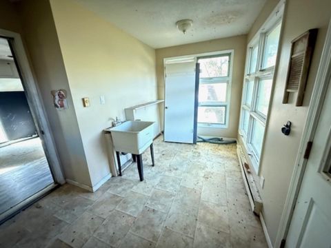 Tiny photo for 11035 Avery Road, West Frankfort, IL 62896 (MLS # 100000137)