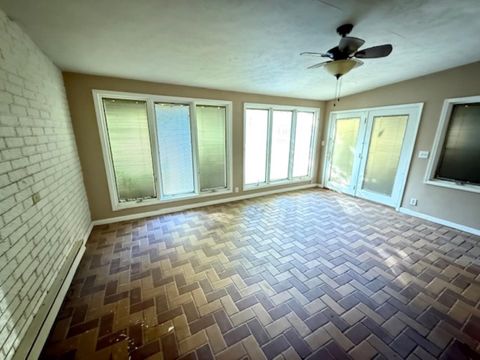 Tiny photo for 11035 Avery Road, WestFrank, IL 62896 (MLS # 100000137)