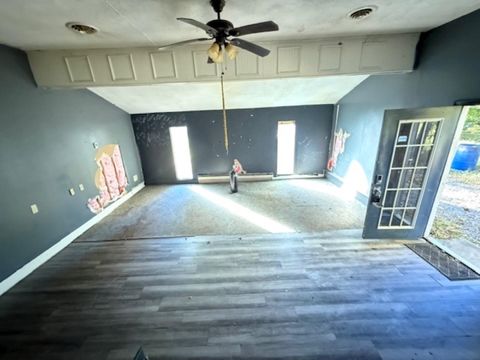 Tiny photo for 11035 Avery Road, WestFrank, IL 62896 (MLS # 100000137)