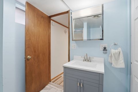 Tiny photo for 2707 Iowa Street, Davenport, IA 52803 (MLS # 12574684)