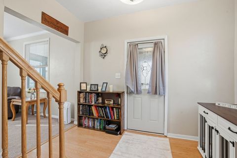 Tiny photo for 2707 Iowa Street, Davenport, IA 52803 (MLS # 12574684)