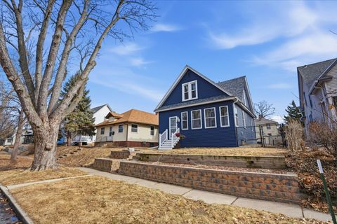 Tiny photo for 2707 Iowa Street, Davenport, IA 52803 (MLS # 12574684)