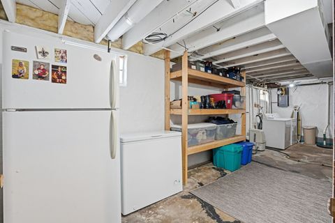 Tiny photo for 2707 Iowa Street, Davenport, IA 52803 (MLS # 12574684)