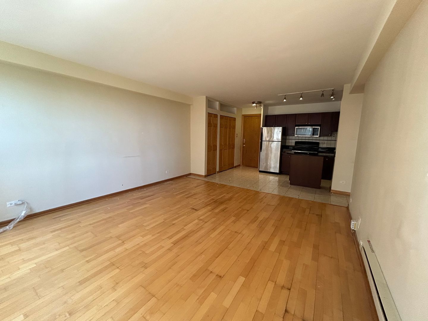 4180 N Marine Drive 1004