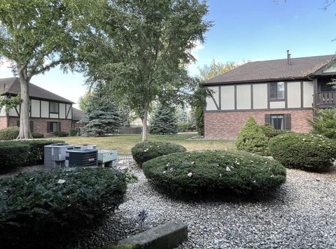Tiny photo for 8216 Mulberry Court #8B, Palos Hills, IL 60465 (MLS # 12495065)