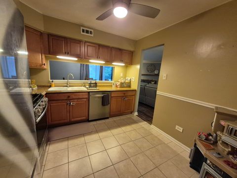 Tiny photo for 8216 Mulberry Court #8B, Palos Hills, IL 60465 (MLS # 12495065)