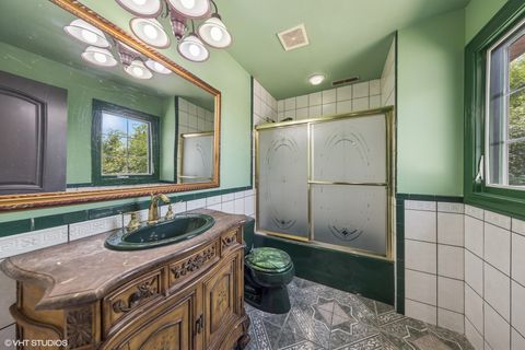 Tiny photo for 6001 Wolf Road, La Grange Highlands, IL 60525 (MLS # 12420078)