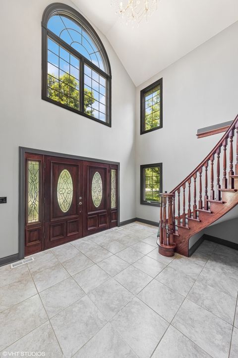 Tiny photo for 6001 Wolf Road, La Grange Highlands, IL 60525 (MLS # 12420078)