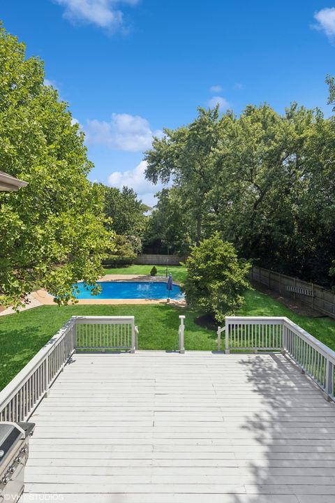 Tiny photo for 6001 Wolf Road, La Grange Highlands, IL 60525 (MLS # 12420078)