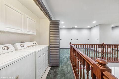 Tiny photo for 6001 Wolf Road, La Grange Highlands, IL 60525 (MLS # 12420078)