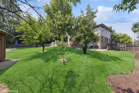 Tiny photo for 6001 Wolf Road, La Grange Highlands, IL 60525 (MLS # 12420078)