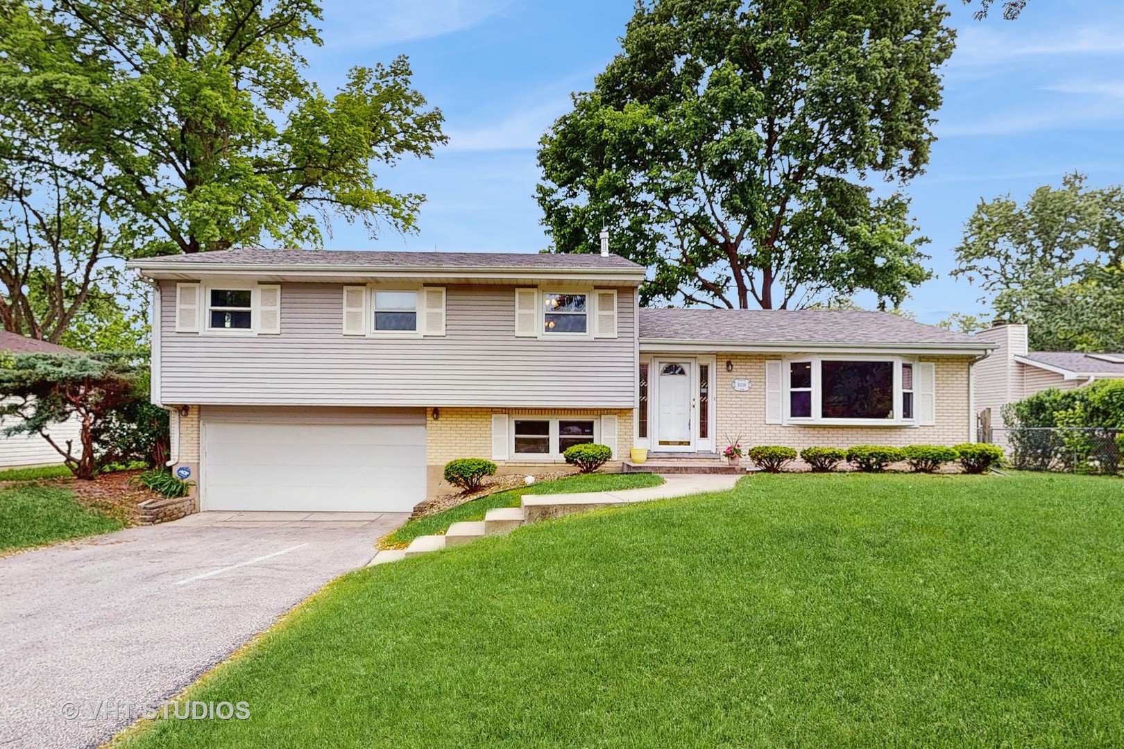 3 S 214  Ironwood Drive