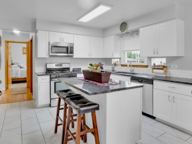 8901 S 49th Court