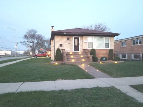 Tiny photo for 8901 S 49th Court, Oak Lawn, IL 60453 (MLS # 12770118)