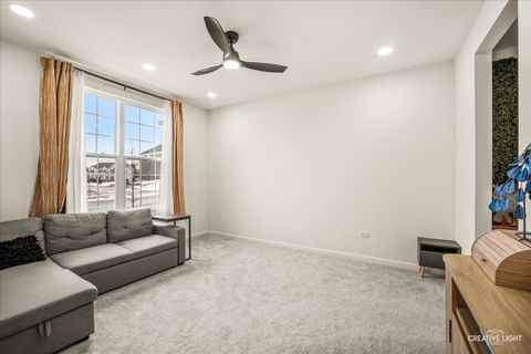 Tiny photo for 3667 Peregrine Way, Elgin, IL 60124 (MLS # 12560254)