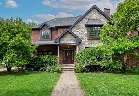 Photo of 1110 S WASHINGTON Avenue, Park Ridge, IL 60068 (MLS # 12685208)