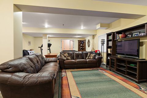 Tiny photo for 1110 S WASHINGTON Avenue, Park Ridge, IL 60068 (MLS # 12685208)