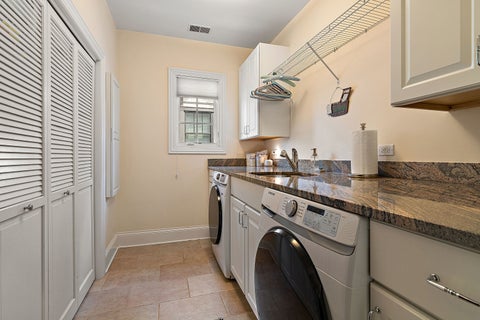 Tiny photo for 1110 S WASHINGTON Avenue, Park Ridge, IL 60068 (MLS # 12685208)