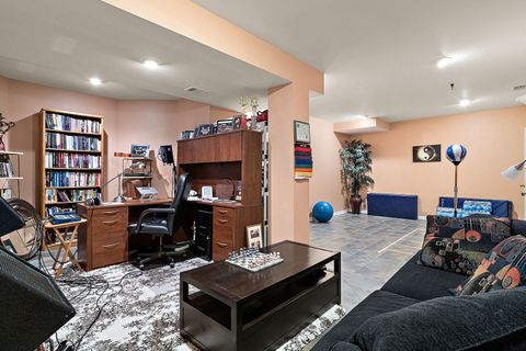Tiny photo for 1110 S WASHINGTON Avenue, Park Ridge, IL 60068 (MLS # 12685208)