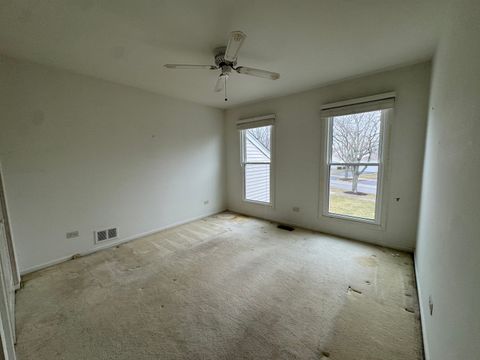 Tiny photo for 1974 Wexford Circle #123, Wheaton, IL 60189 (MLS # 12513071)