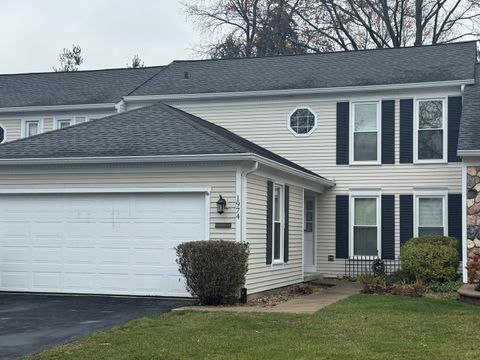 Photo of 1974 Wexford Circle #123, Wheaton, IL 60189 (MLS # 12513071)