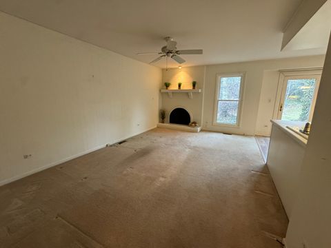 Tiny photo for 1974 Wexford Circle #123, Wheaton, IL 60189 (MLS # 12513071)