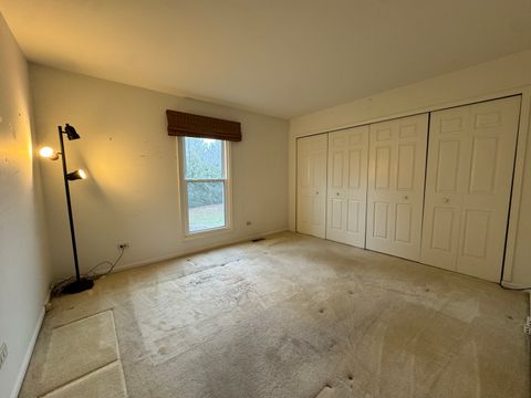 Tiny photo for 1974 Wexford Circle #123, Wheaton, IL 60189 (MLS # 12513071)