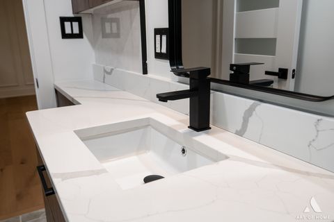 Tiny photo for 213 HIAWATHA Trail, Wood Dale, IL 60191 (MLS # 12502029)