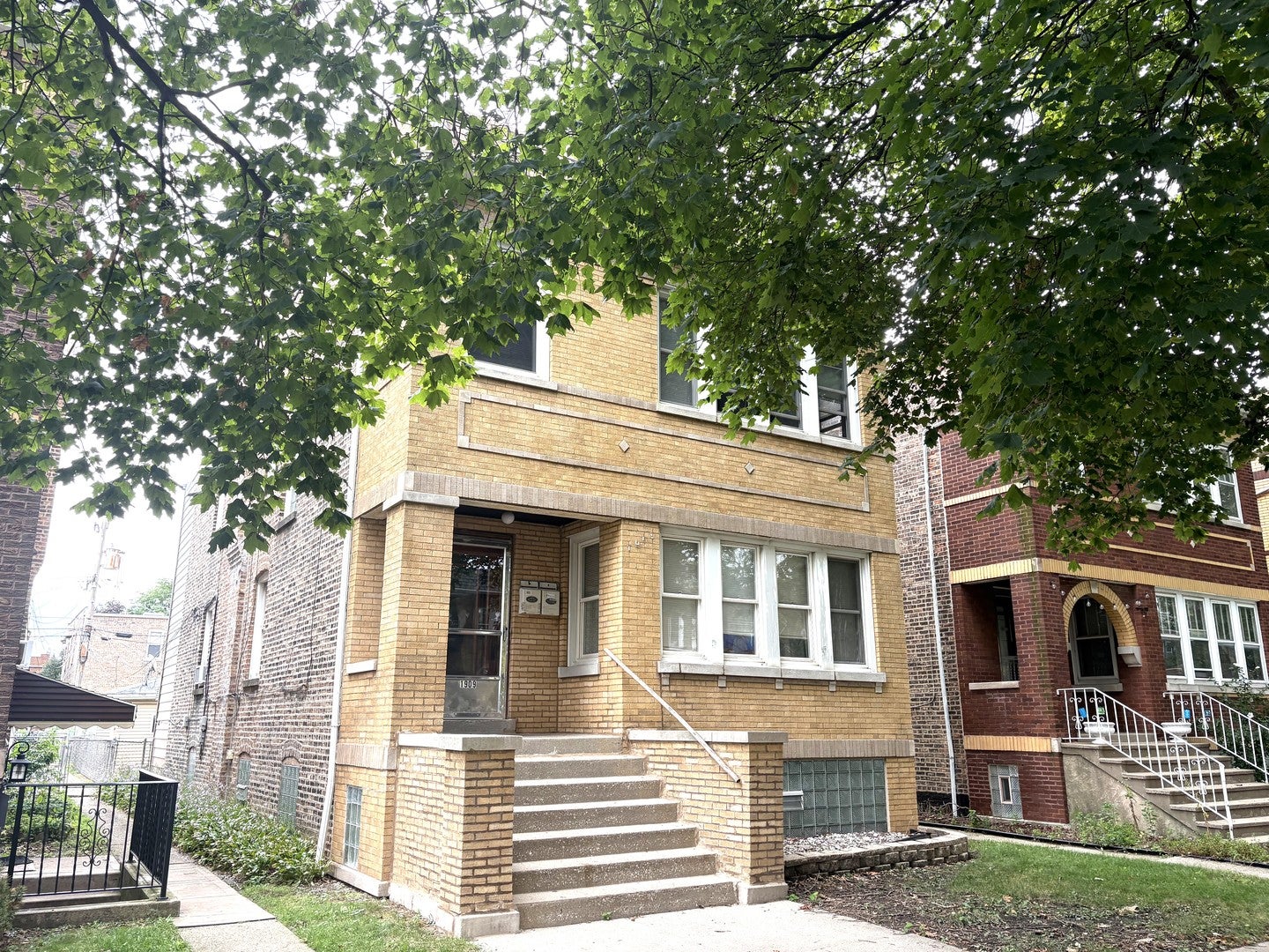 1909 Wesley Avenue