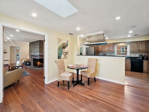 Tiny photo for 295 Ardmore Road, Des Plaines, IL 60016 (MLS # 12516996)