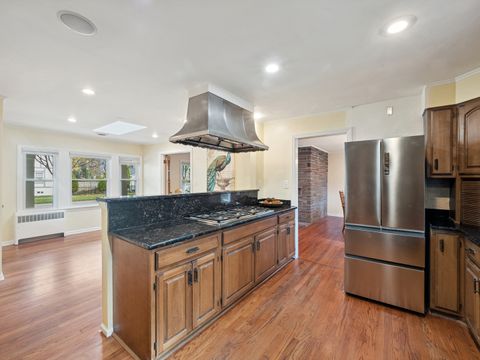 Tiny photo for 295 Ardmore Road, Des Plaines, IL 60016 (MLS # 12516996)