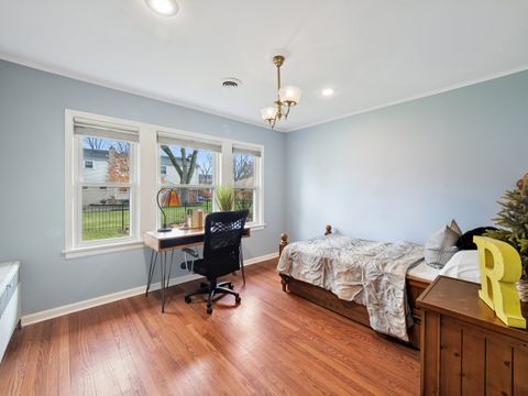 Tiny photo for 295 Ardmore Road, Des Plaines, IL 60016 (MLS # 12516996)