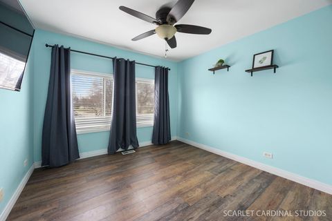 Tiny photo for 291 Park Ridge Lane #A, Aurora, IL 60504 (MLS # 12601812)