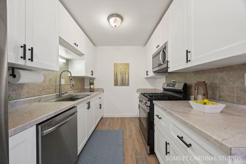 Tiny photo for 291 Park Ridge Lane #A, Aurora, IL 60504 (MLS # 12601812)