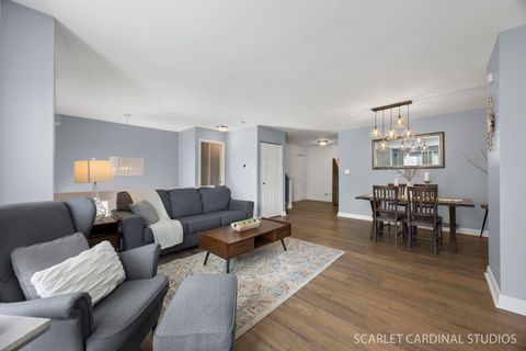 Tiny photo for 291 Park Ridge Lane #A, Aurora, IL 60504 (MLS # 12601812)