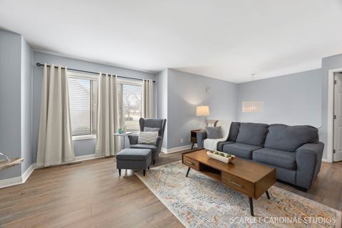 Tiny photo for 291 Park Ridge Lane #A, Aurora, IL 60504 (MLS # 12601812)