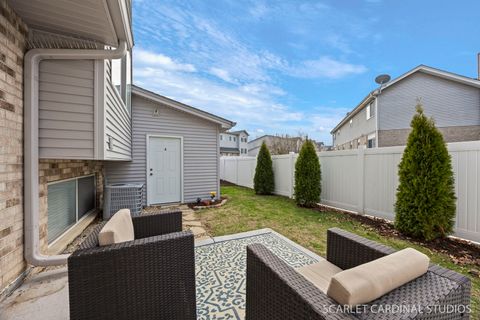 Tiny photo for 291 Park Ridge Lane #A, Aurora, IL 60504 (MLS # 12601812)