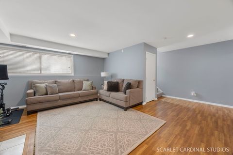 Tiny photo for 291 Park Ridge Lane #A, Aurora, IL 60504 (MLS # 12601812)