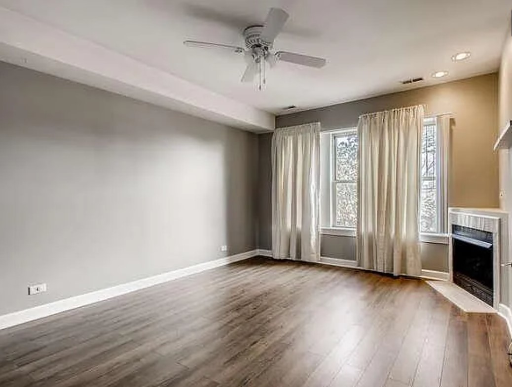 2306 W Jarvis Avenue 3