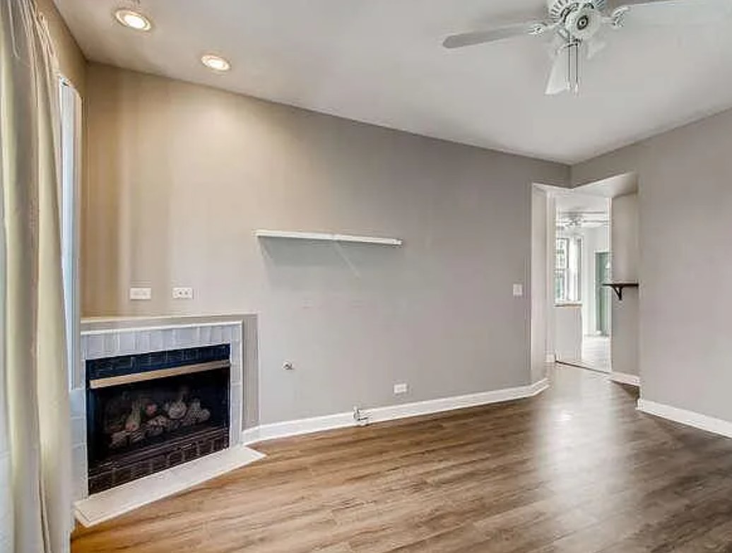 2306 W Jarvis Avenue 3