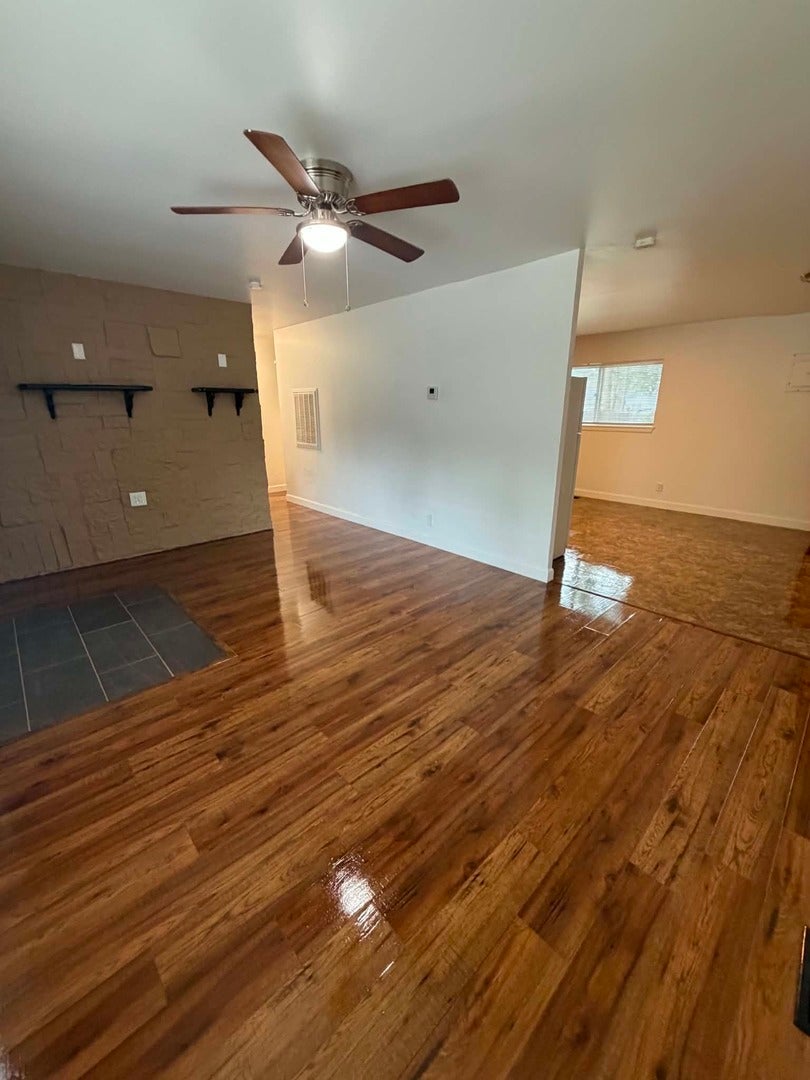 1007 KINGSLEY Drive