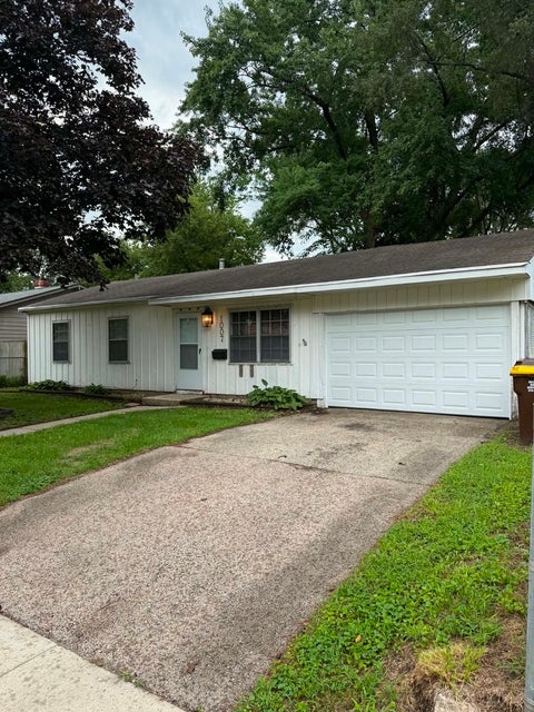 Tiny photo for 1007 KINGSLEY Drive, Machesney Park, IL 61115 (MLS # 12751728)