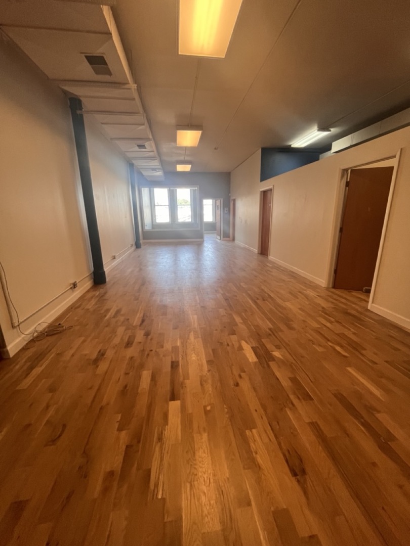 1105 W Chicago Avenue 202