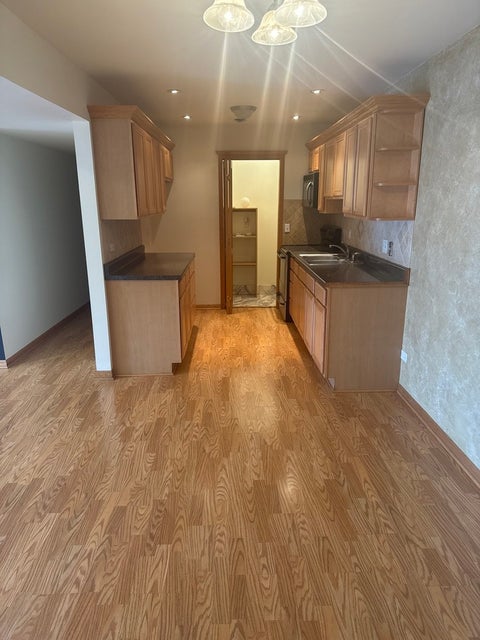 Tiny photo for 5721 CIRCLE Drive #304, Oak Lawn, IL 60453 (MLS # 12784427)
