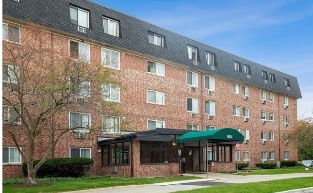5011 VALLEY Lane 304