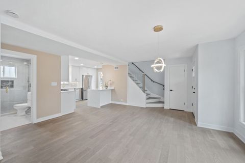 Tiny photo for 406 N Elm Street, Mount Prospect, IL 60056 (MLS # 12508799)