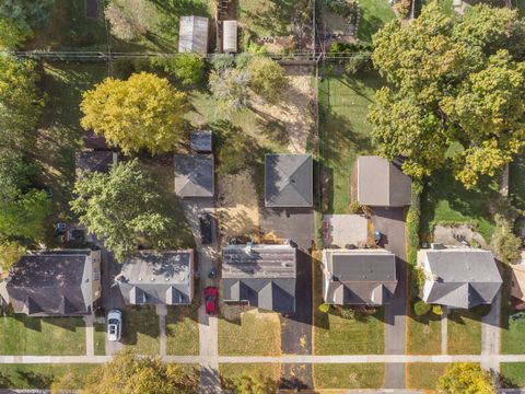 Tiny photo for 406 N Elm Street, Mount Prospect, IL 60056 (MLS # 12508799)