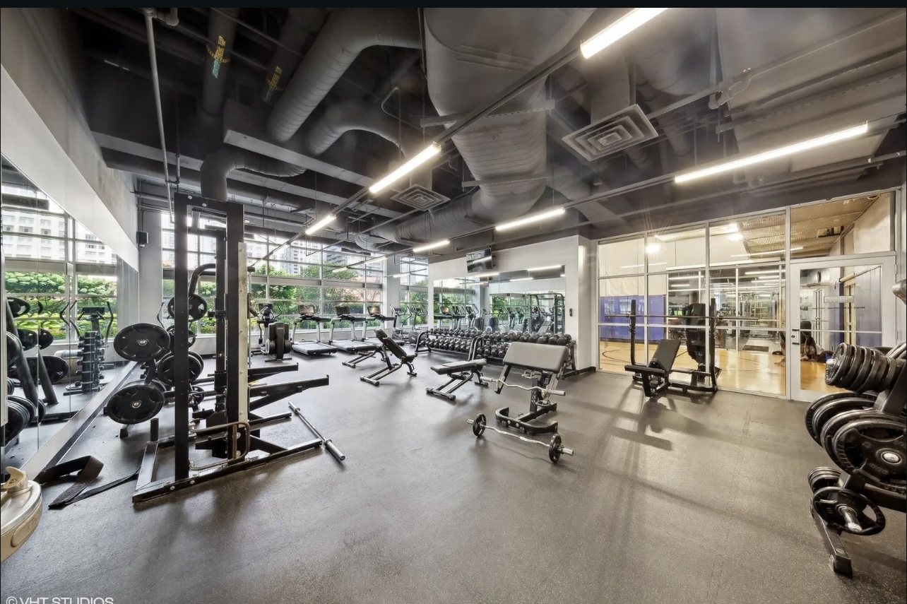 545 N Dearborn Street 2707